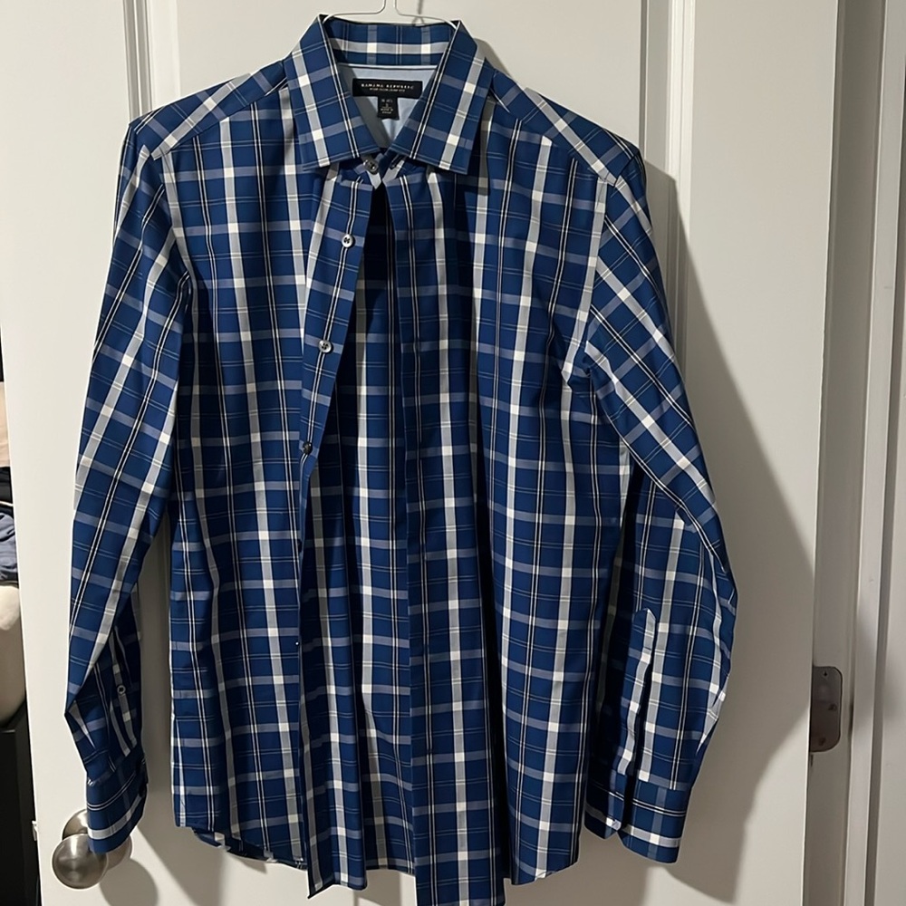Banana Republic non iron slim fit size small blue plaid button down shirt